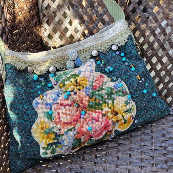 Handmade Artsy Boho Crossbody Messanger Style Bag - Picture 7 of 11